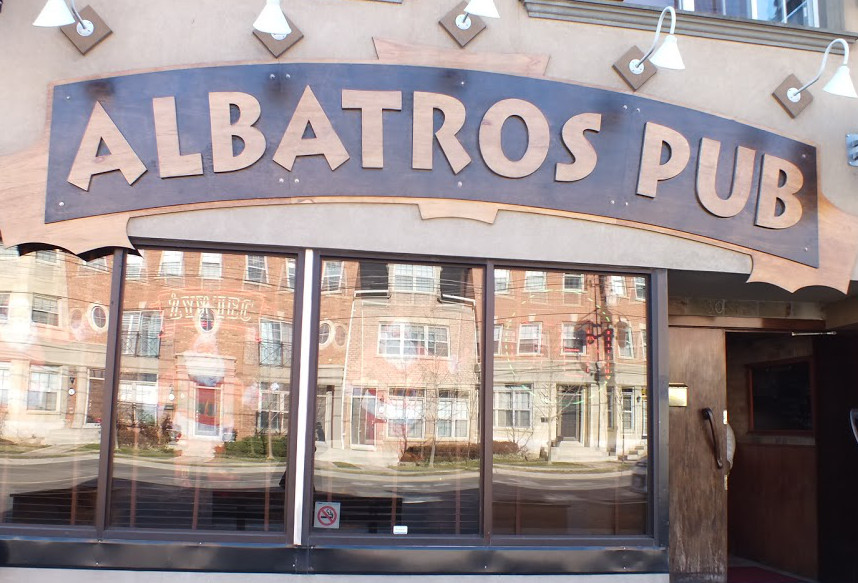 Albatros Pub & Restaurant - Front Entrance